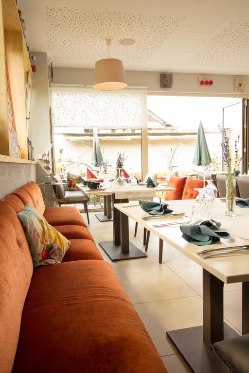 Malerwinkl Restaurant + Kunsthotel Hatzendorf Екстер'єр фото